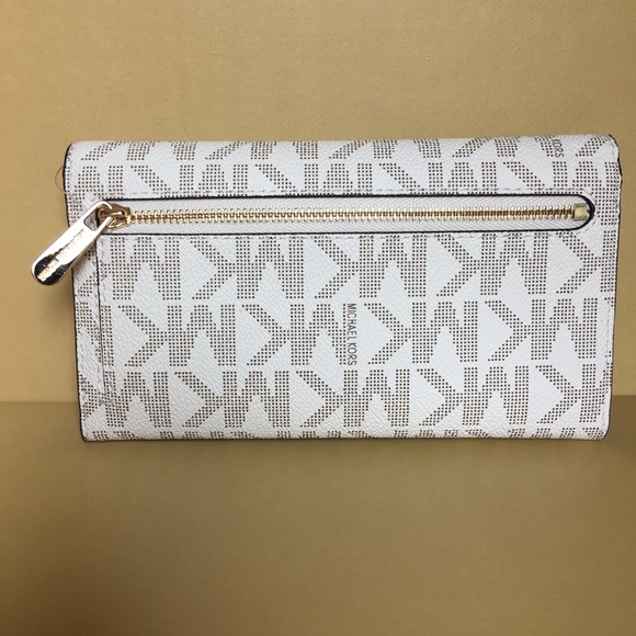 💕🍀Michael Kors Trifold Vanillat Wallet💕🍀 - Picture 2 of 6